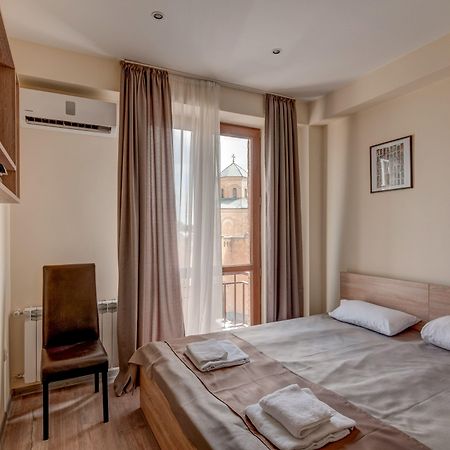 טביליסי Liva Hotel מראה חיצוני תמונה