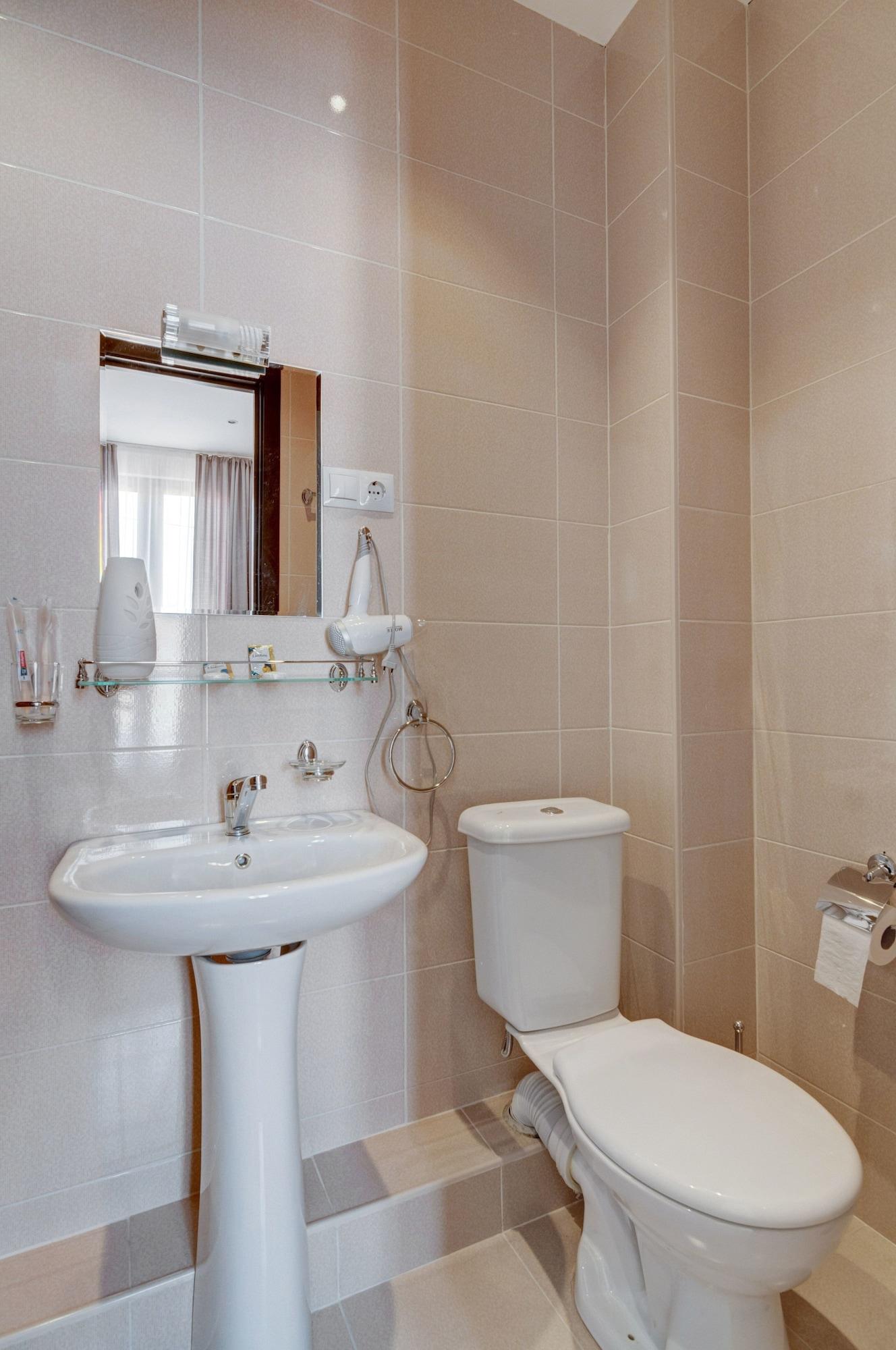 טביליסי Liva Hotel מראה חיצוני תמונה