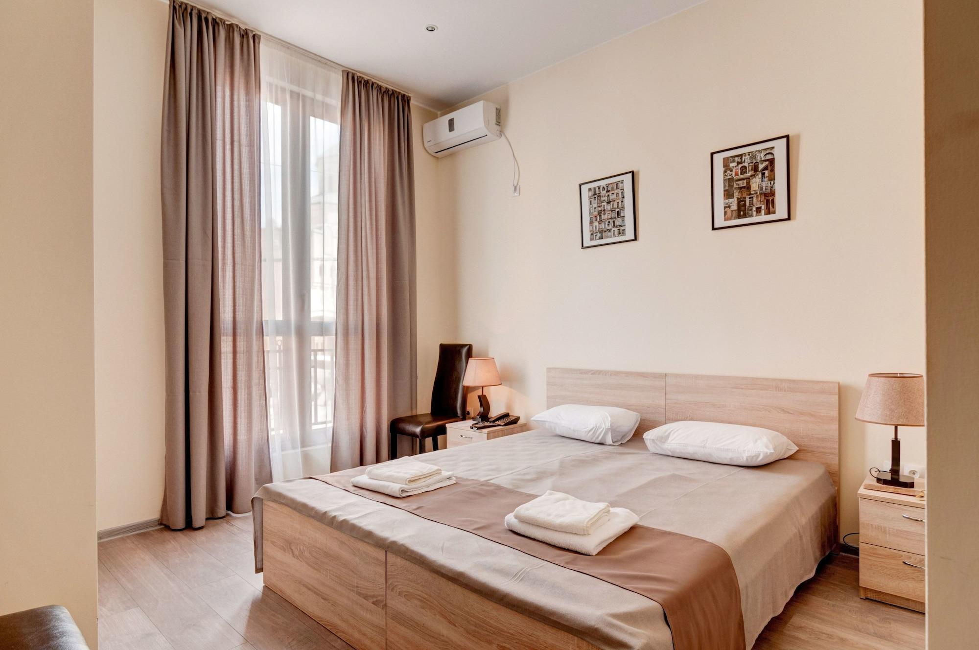 טביליסי Liva Hotel מראה חיצוני תמונה