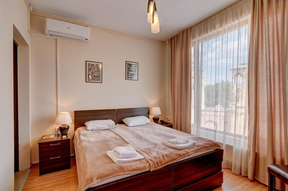 טביליסי Liva Hotel מראה חיצוני תמונה