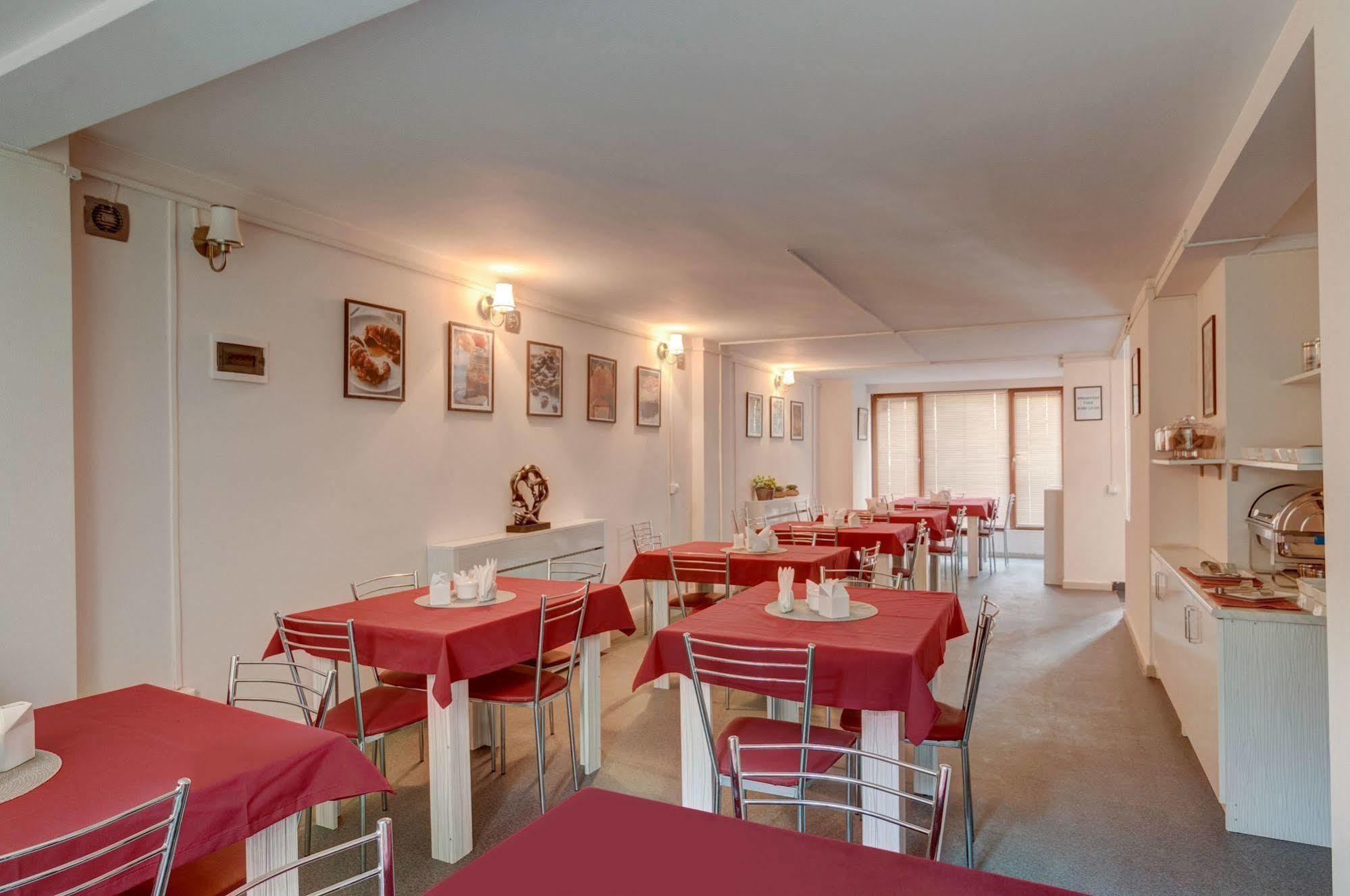 טביליסי Liva Hotel מראה חיצוני תמונה