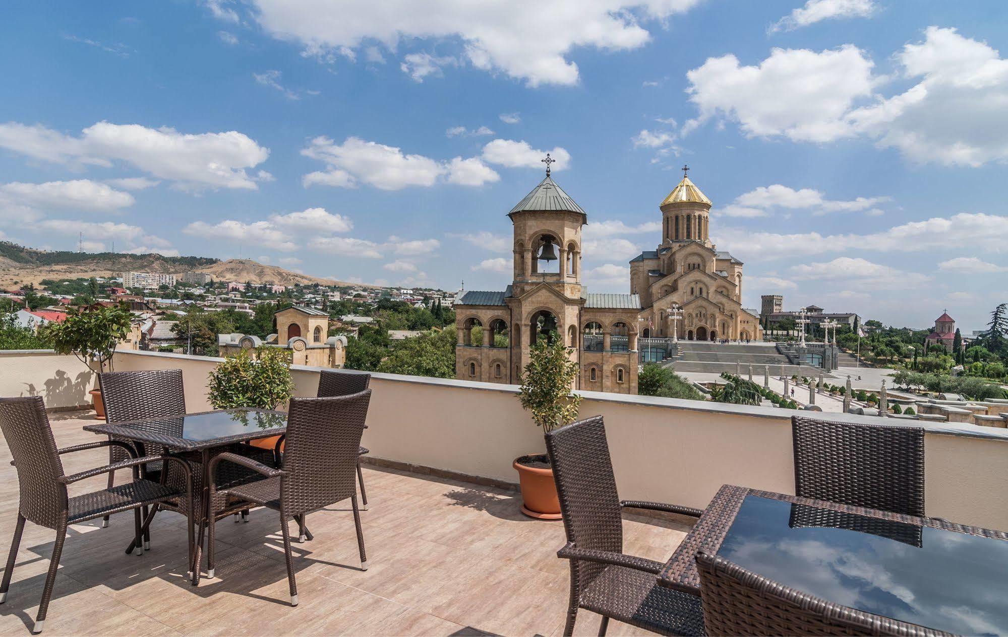 טביליסי Liva Hotel מראה חיצוני תמונה