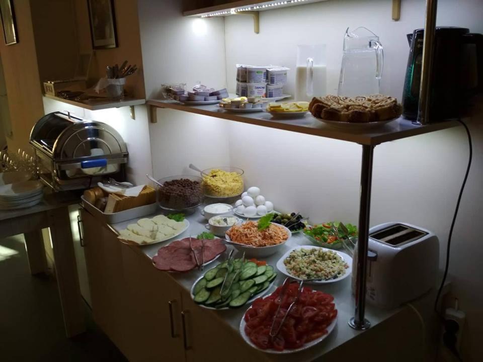 טביליסי Liva Hotel מראה חיצוני תמונה